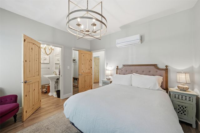 708 S 9th Street, Waco, TX 76706