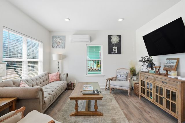 708 S 9th Street, Waco, TX 76706