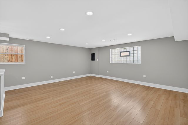 11539 S Carpenter Street, Chicago, IL 60643