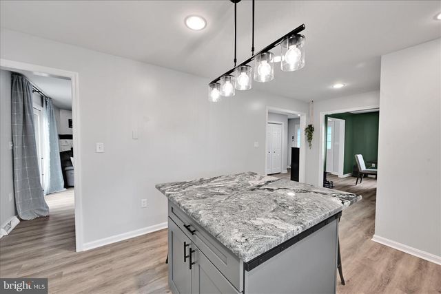 707 KENNETH DR, Mount Joy, PA 17552