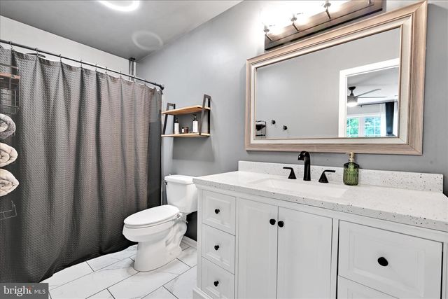 707 KENNETH DR, Mount Joy, PA 17552