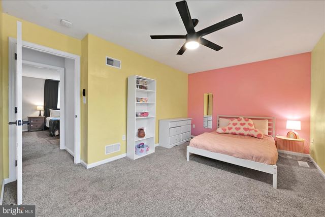 707 KENNETH DR, Mount Joy, PA 17552