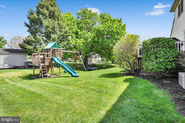 707 KENNETH DR, Mount Joy, PA 17552