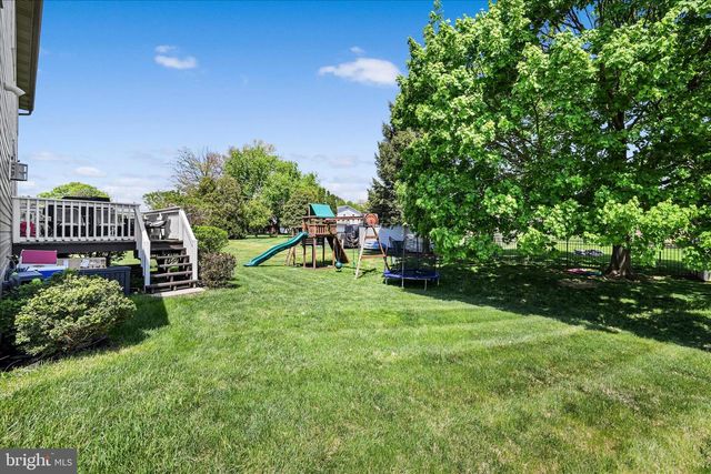 707 KENNETH DR, Mount Joy, PA 17552