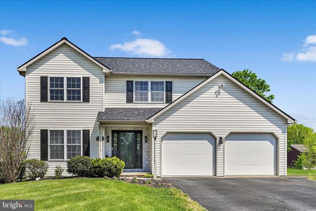 707 KENNETH DR, Mount Joy, PA 17552