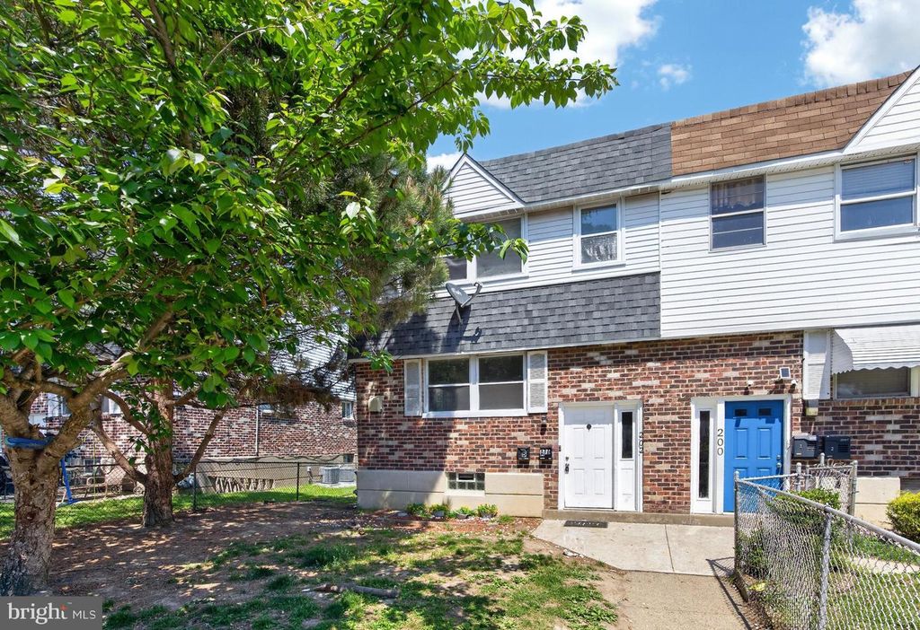 202 GREEN ST, Holmes, PA 19043