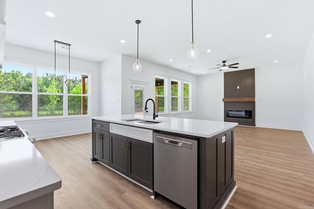 4841 Coronell Way, Bryant, AR 72002