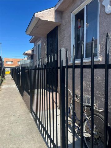 9435 S Western, Los Angeles, CA 90047