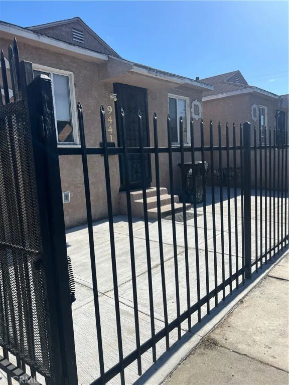 9435 S Western, Los Angeles, CA 90047