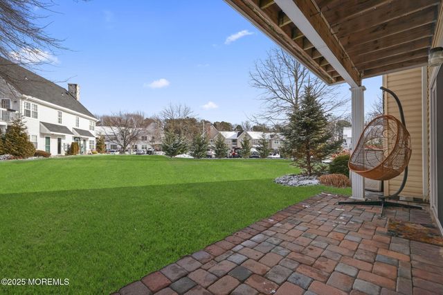 39 Des Moines Court, Tinton Falls, NJ 07712