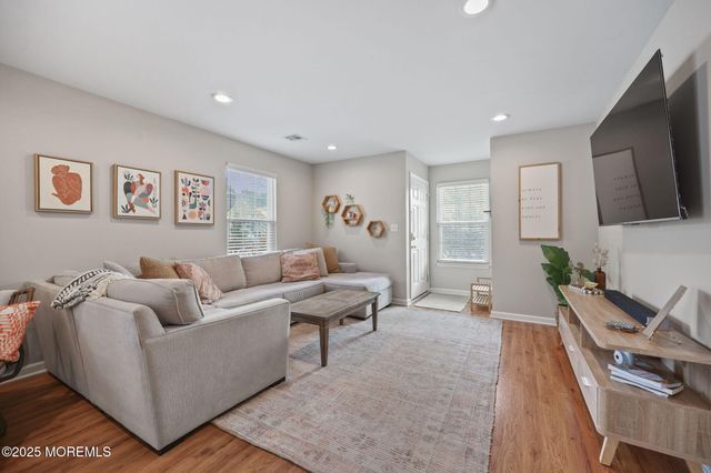 39 Des Moines Court, Tinton Falls, NJ 07712