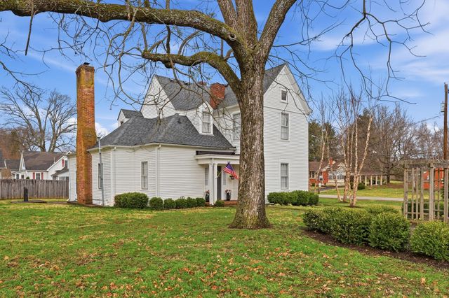 301 S Turner Street, Midway, KY 40347