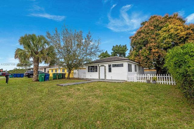 8861 SW 127th Terrace -, Miami, FL 33176