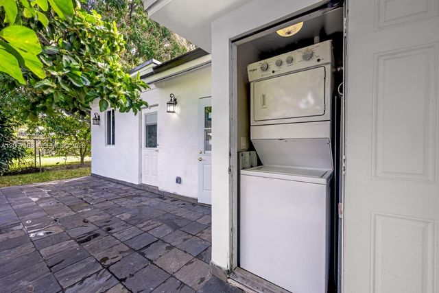 8861 SW 127th Terrace -, Miami, FL 33176