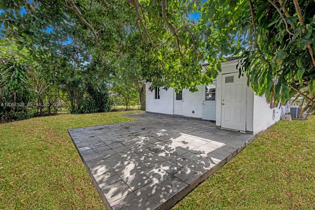 8861 SW 127th Terrace -, Miami, FL 33176