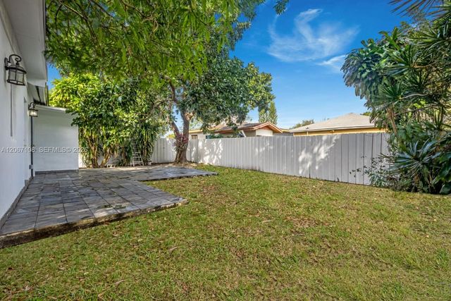 8861 SW 127th Terrace -, Miami, FL 33176