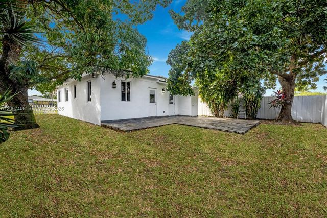 8861 SW 127th Terrace -, Miami, FL 33176