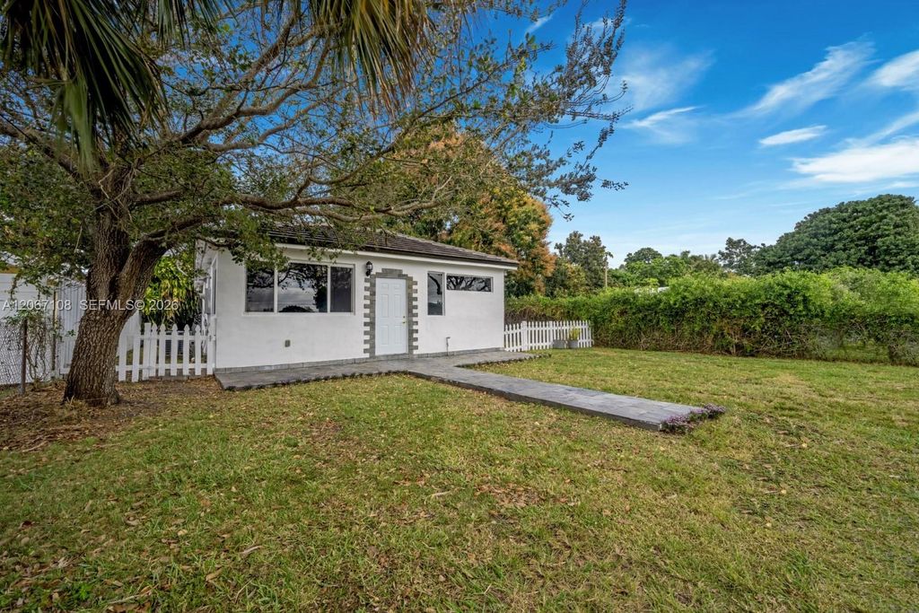 8861 SW 127th Terrace -, Miami, FL 33176
