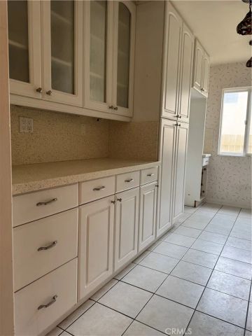 8145 Canby Avenue 2, Reseda, CA 91335