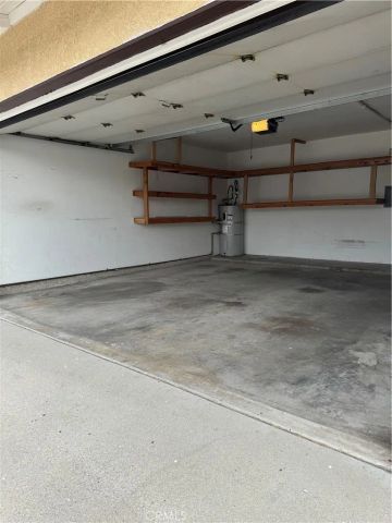 8145 Canby Avenue 2, Reseda, CA 91335