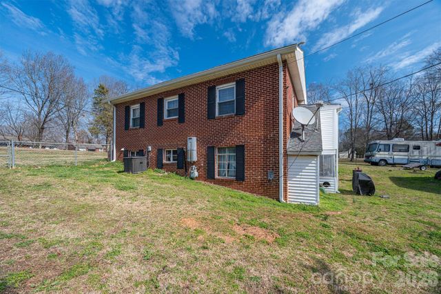 3325 Fairview Drive, Gastonia, NC 28052