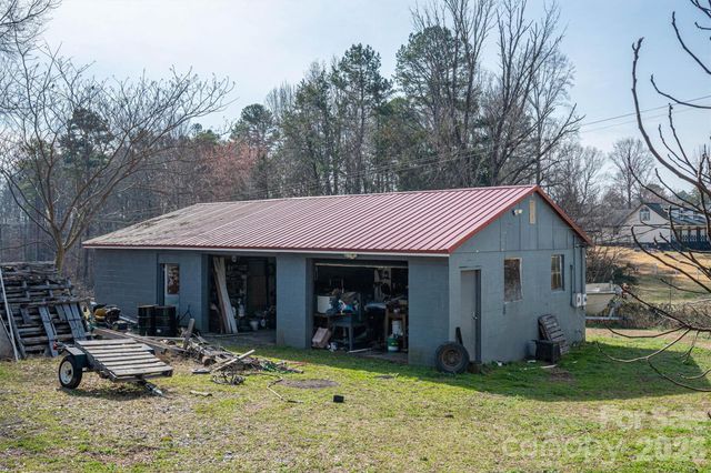 3325 Fairview Drive, Gastonia, NC 28052