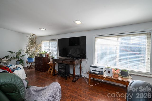 3325 Fairview Drive, Gastonia, NC 28052