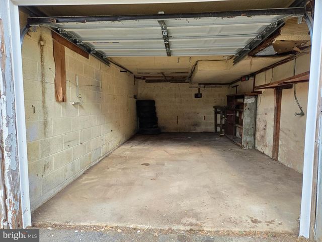 7552 FORREST AVE, Philadelphia, PA 19150