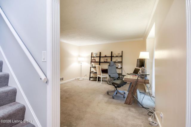 12006 Hillrose Cir, Louisville, KY 40243