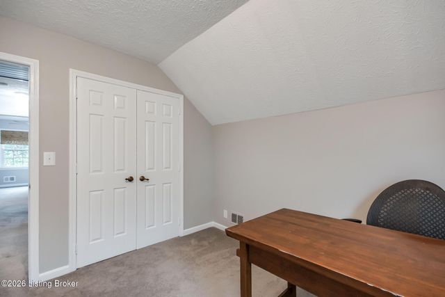 12006 Hillrose Cir, Louisville, KY 40243