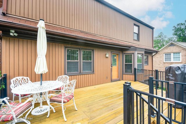 12006 Hillrose Cir, Louisville, KY 40243