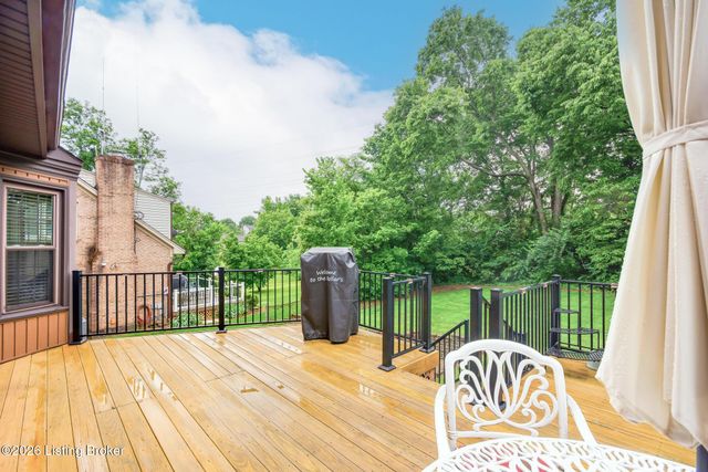 12006 Hillrose Cir, Louisville, KY 40243