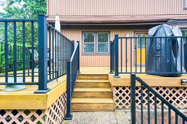 12006 Hillrose Cir, Louisville, KY 40243