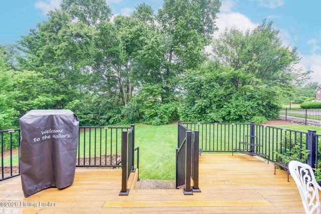 12006 Hillrose Cir, Louisville, KY 40243