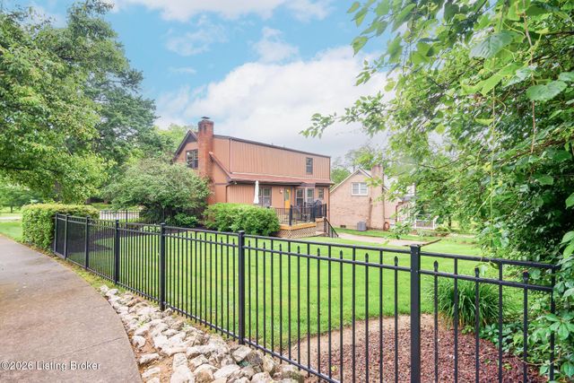 12006 Hillrose Cir, Louisville, KY 40243