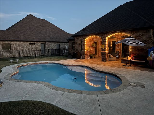 11029 Hawkins Home Boulevard, Benbrook, TX 76126
