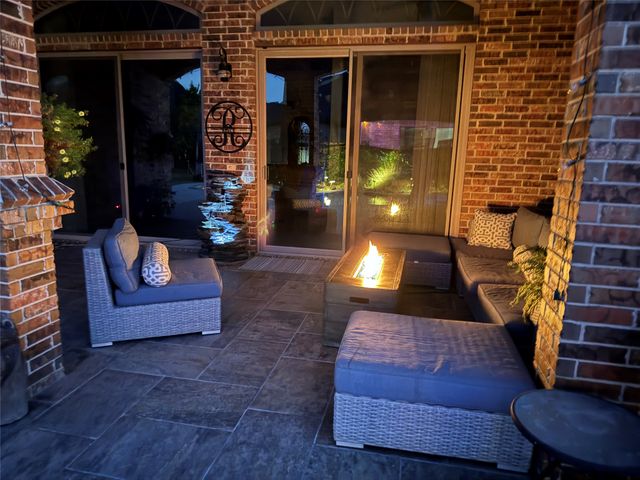 11029 Hawkins Home Boulevard, Benbrook, TX 76126