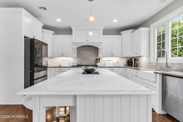 4 Captiva Lane, Morganville, NJ 07751