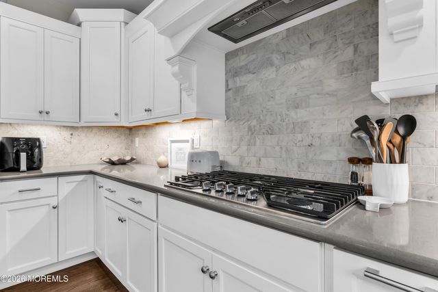4 Captiva Lane, Morganville, NJ 07751