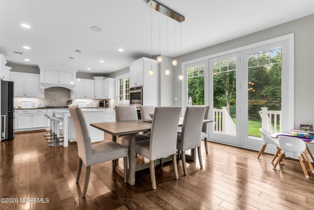 4 Captiva Lane, Morganville, NJ 07751