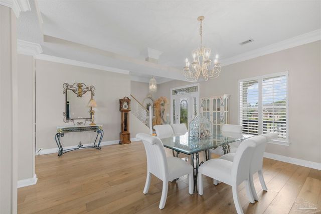 525 Windrose Cir, Pensacola, FL 32507