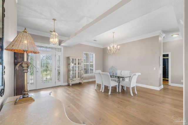 525 Windrose Cir, Pensacola, FL 32507