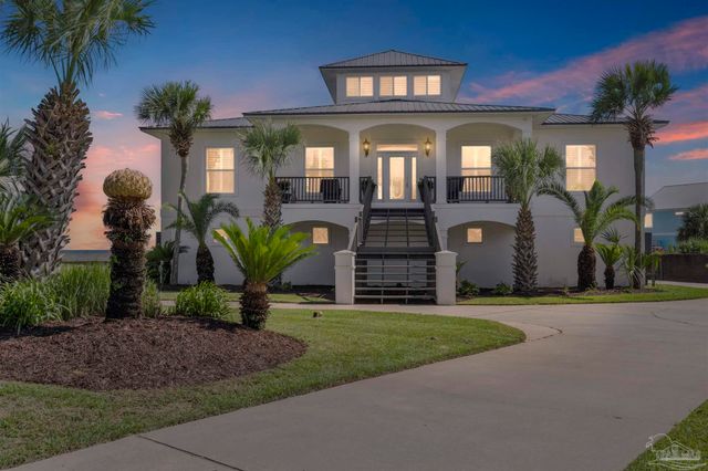 525 Windrose Cir, Pensacola, FL 32507