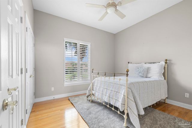 525 Windrose Cir, Pensacola, FL 32507