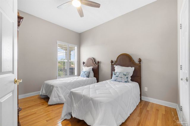 525 Windrose Cir, Pensacola, FL 32507