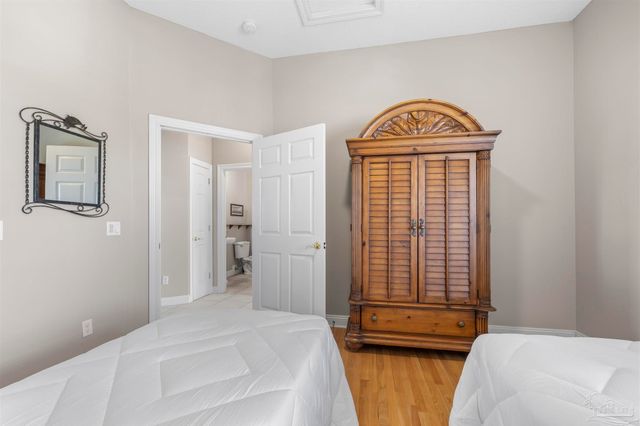 525 Windrose Cir, Pensacola, FL 32507