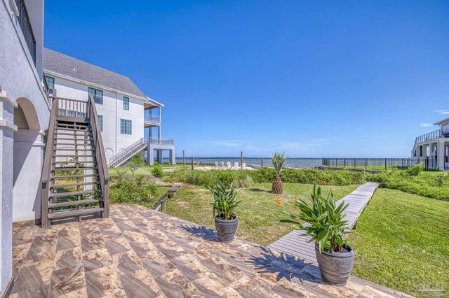 525 Windrose Cir, Pensacola, FL 32507