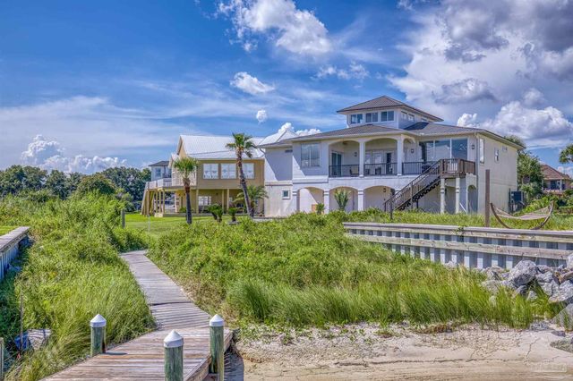 525 Windrose Cir, Pensacola, FL 32507