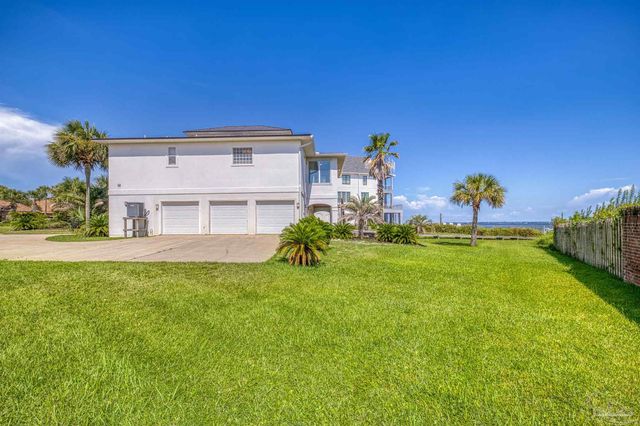 525 Windrose Cir, Pensacola, FL 32507