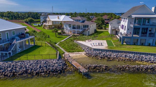 525 Windrose Cir, Pensacola, FL 32507